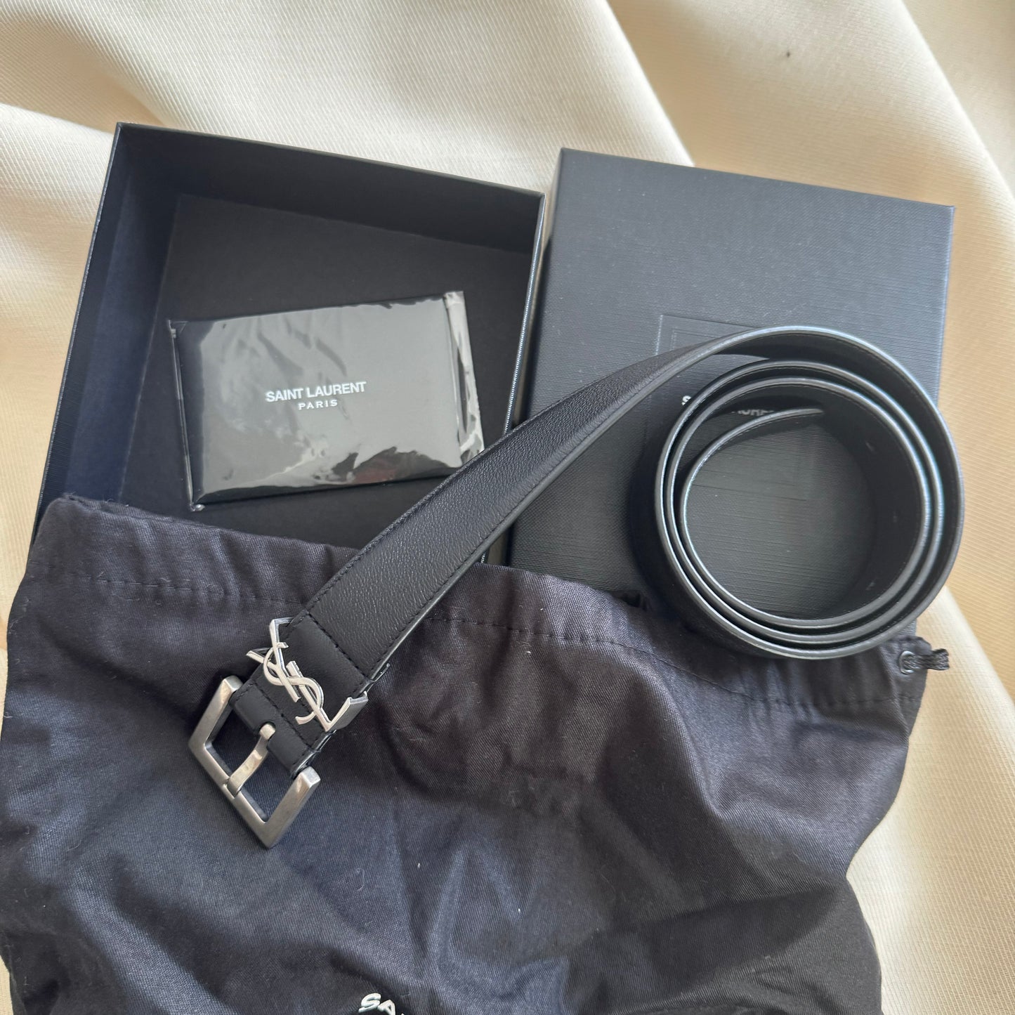 Saint Laurent "Cassandre 30" Leather belt in Black, size 85cm