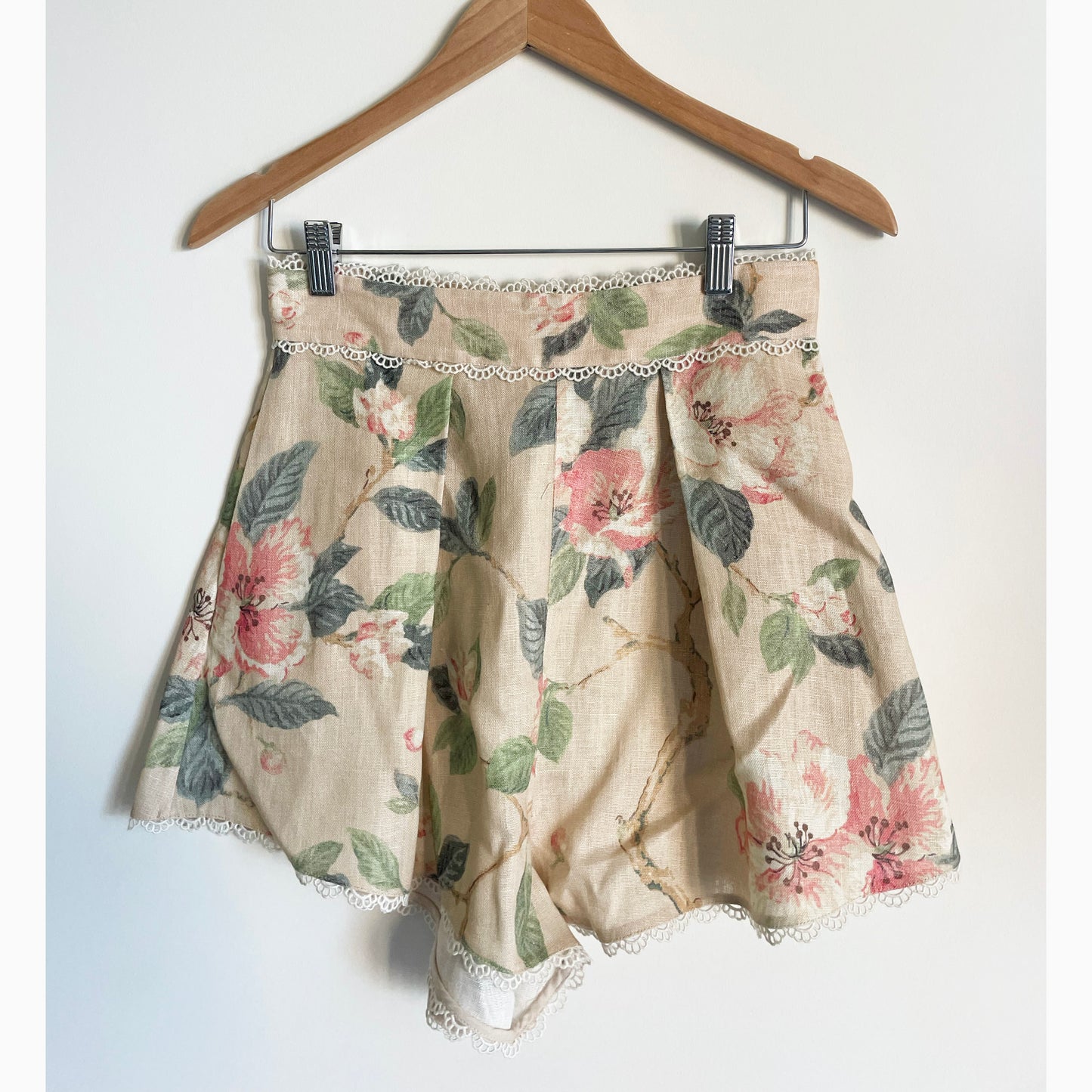 Zimmermann Linen Floral Print « Kirra » Trim Shorts, taille 1 (alias Taille XS/S)