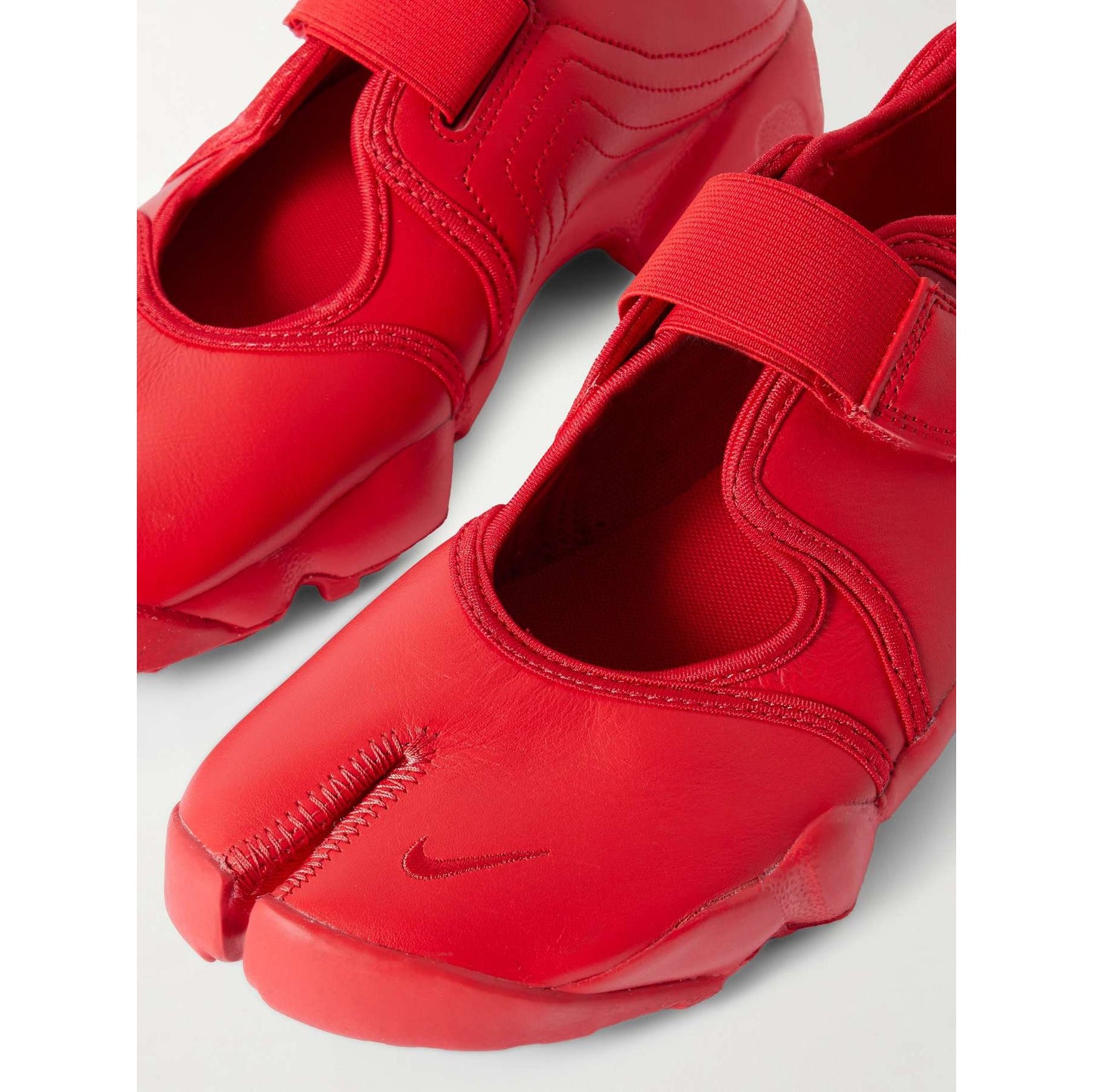 Nike Air Rift Split-Toe Leather Sneaker in Red, size 8US/EU39