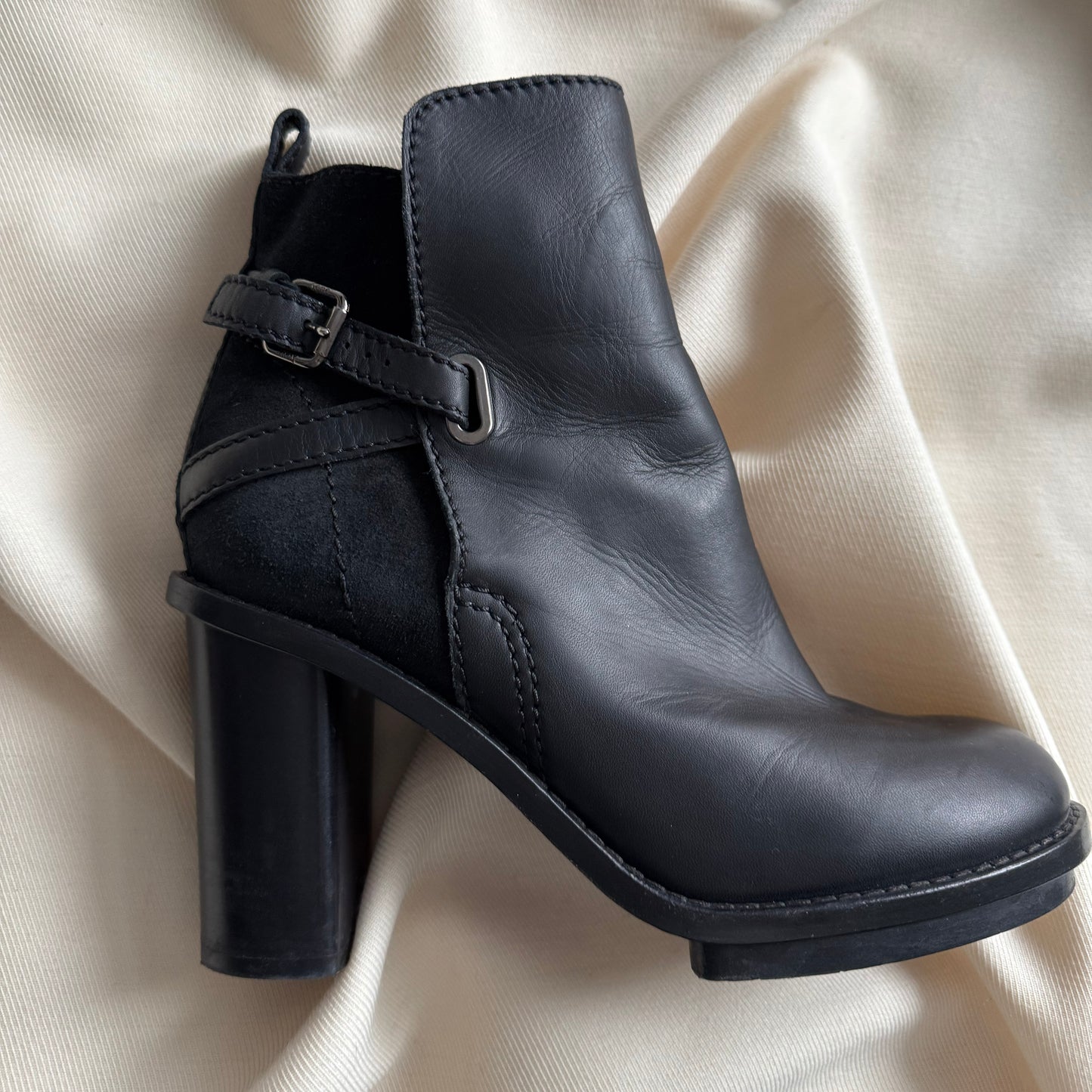 ACNE STUDIOS "Cypress" Ankle Boot in Black, size 40