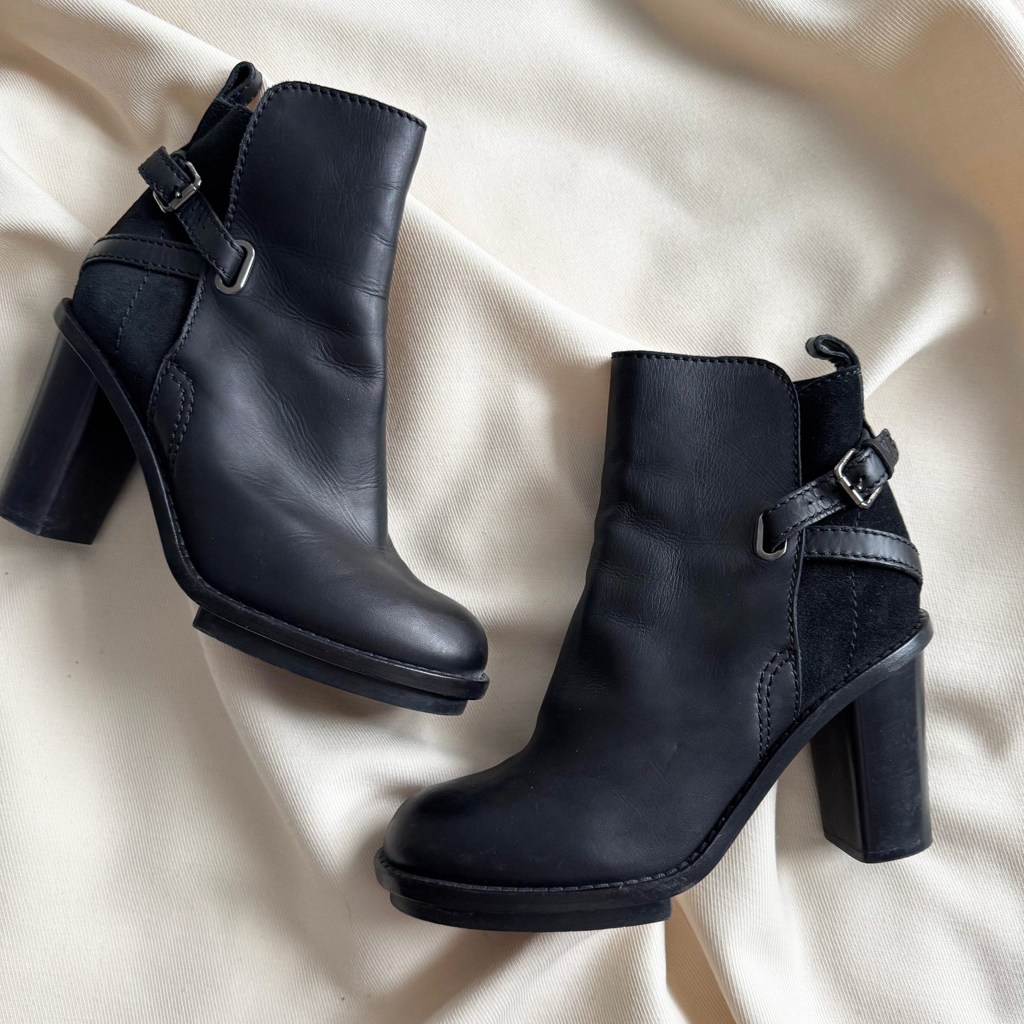 ACNE STUDIOS "Cypress" Ankle Boot in Black, size 40