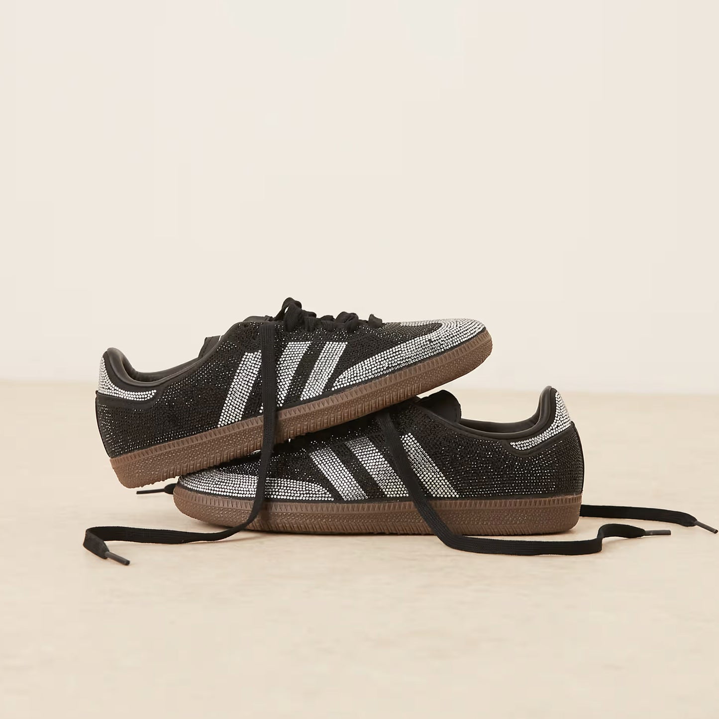 Adidas Samba OG Rhinestone Sneaker in Black, size 7 (fits 7.5)