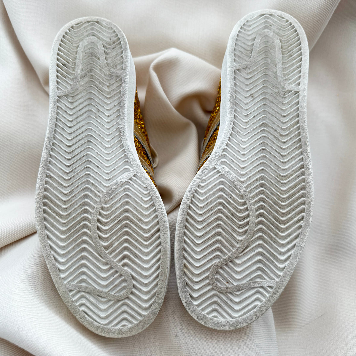 Adidas Superstar "Sparkling Pro Sample" in Gold, size 7.5