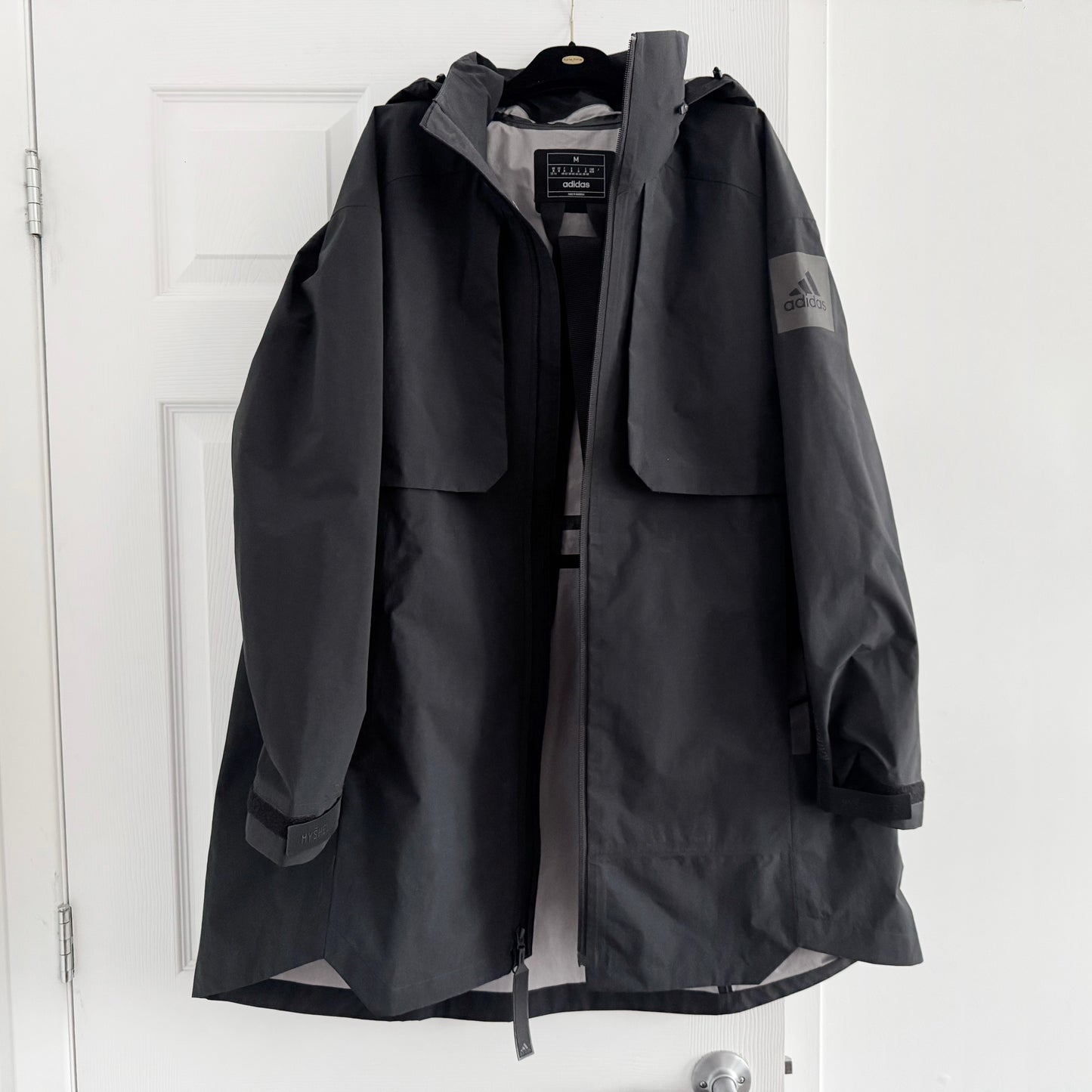 Adidas MyShelter "Rain.Rdy" Rain Jacket in Black, size Medium