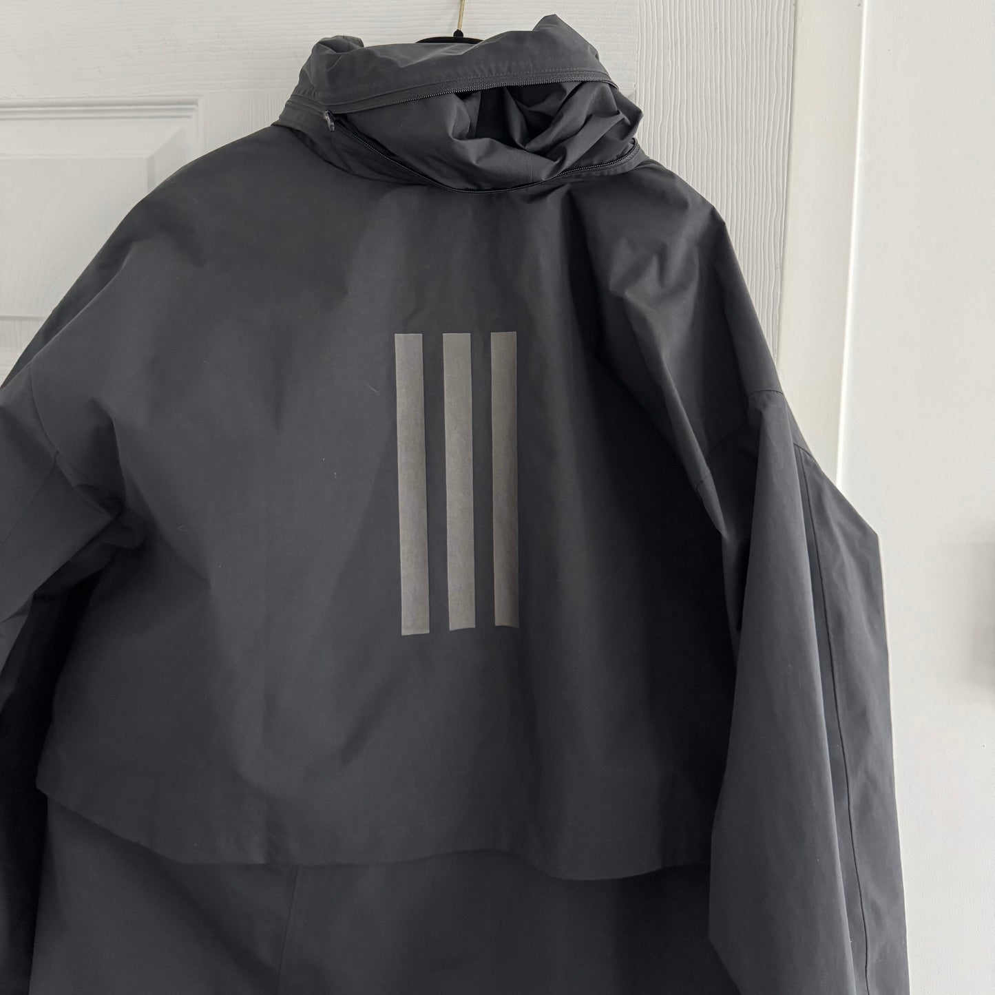 Adidas MyShelter "Rain.Rdy" Rain Jacket in Black, size Medium