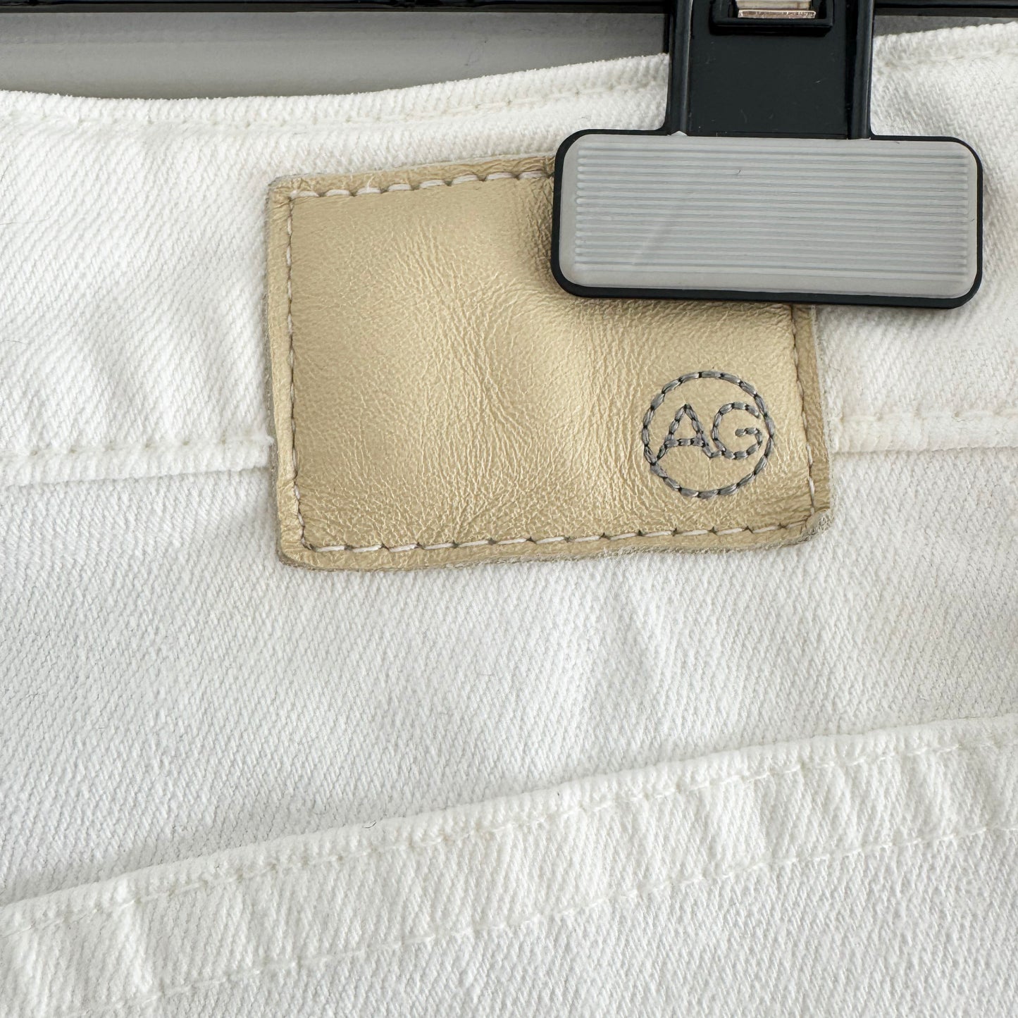 AG "Ex-Boyfriend Slim" Slouchy Jeans in White, size 25