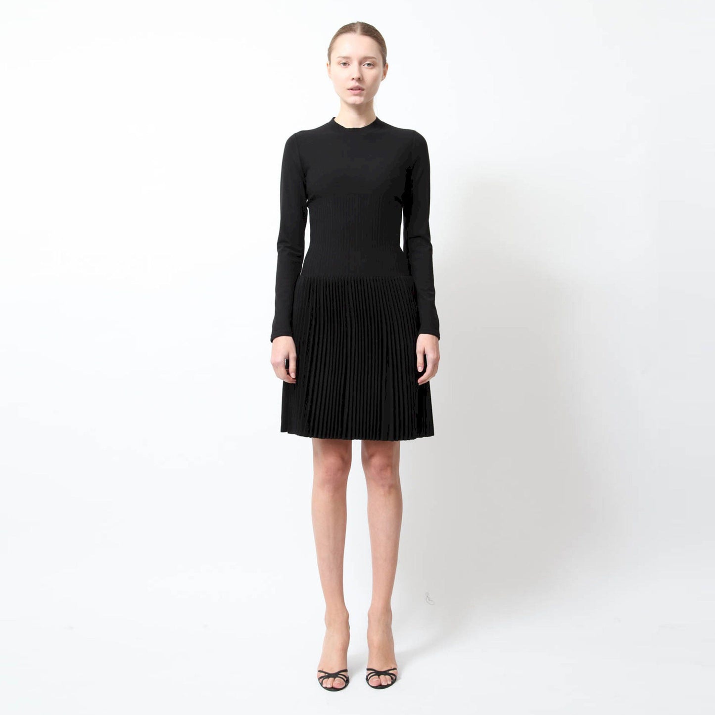 Robe noire à manches longues Alaia avec jupe plissée, taille 36 (convient à XXS/XS)