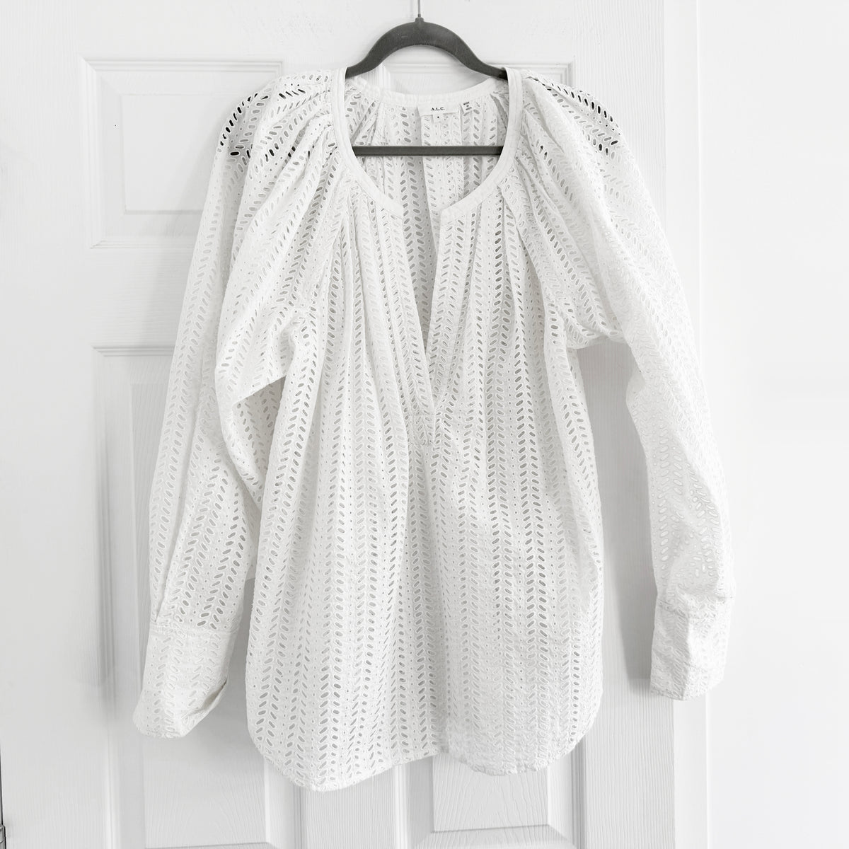 A.L.C. Nomad Cotton Eyelet Top in White, size 8 (fits more like size 10)