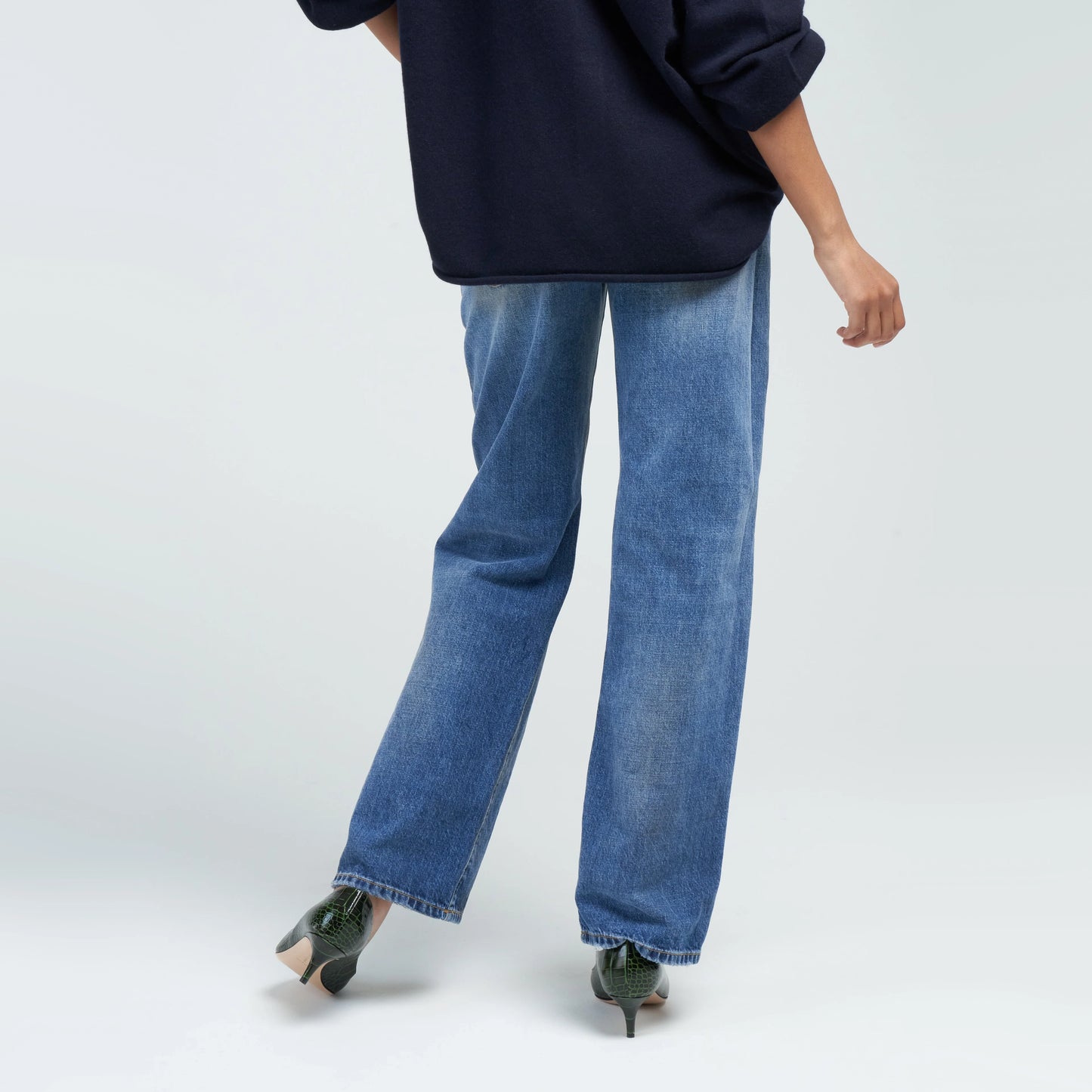 R13 "Alice" Straight Leg Jean in Amber Blue, size 26