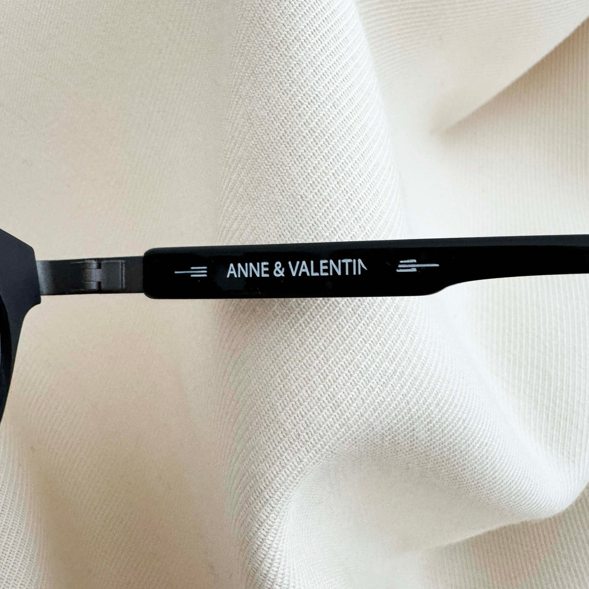Anne et Valentin "SHERMAN" Aviator Sunglasses in Black/Grey