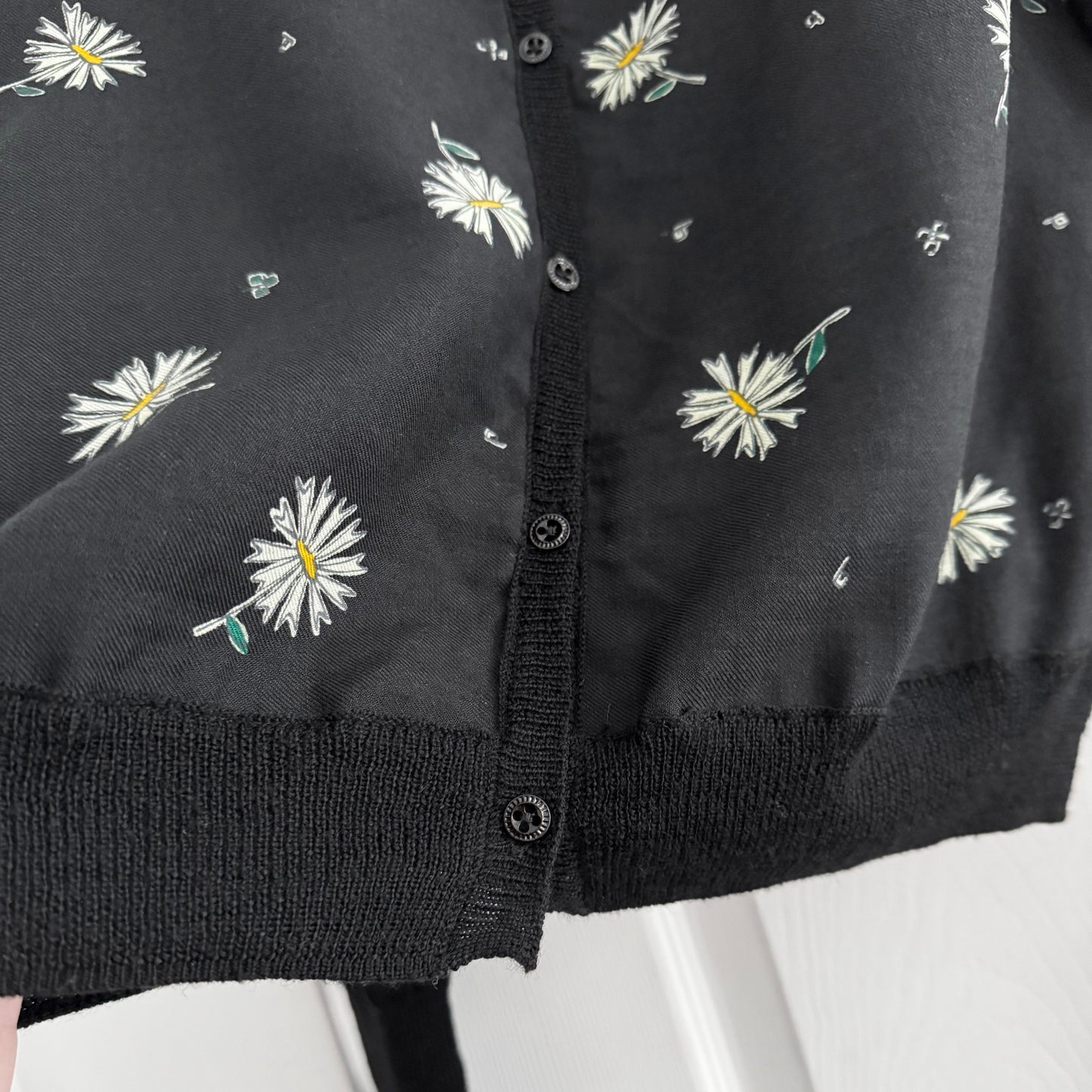 Antipast Floral Front Cardigan, size "2" (fits like a size Small)