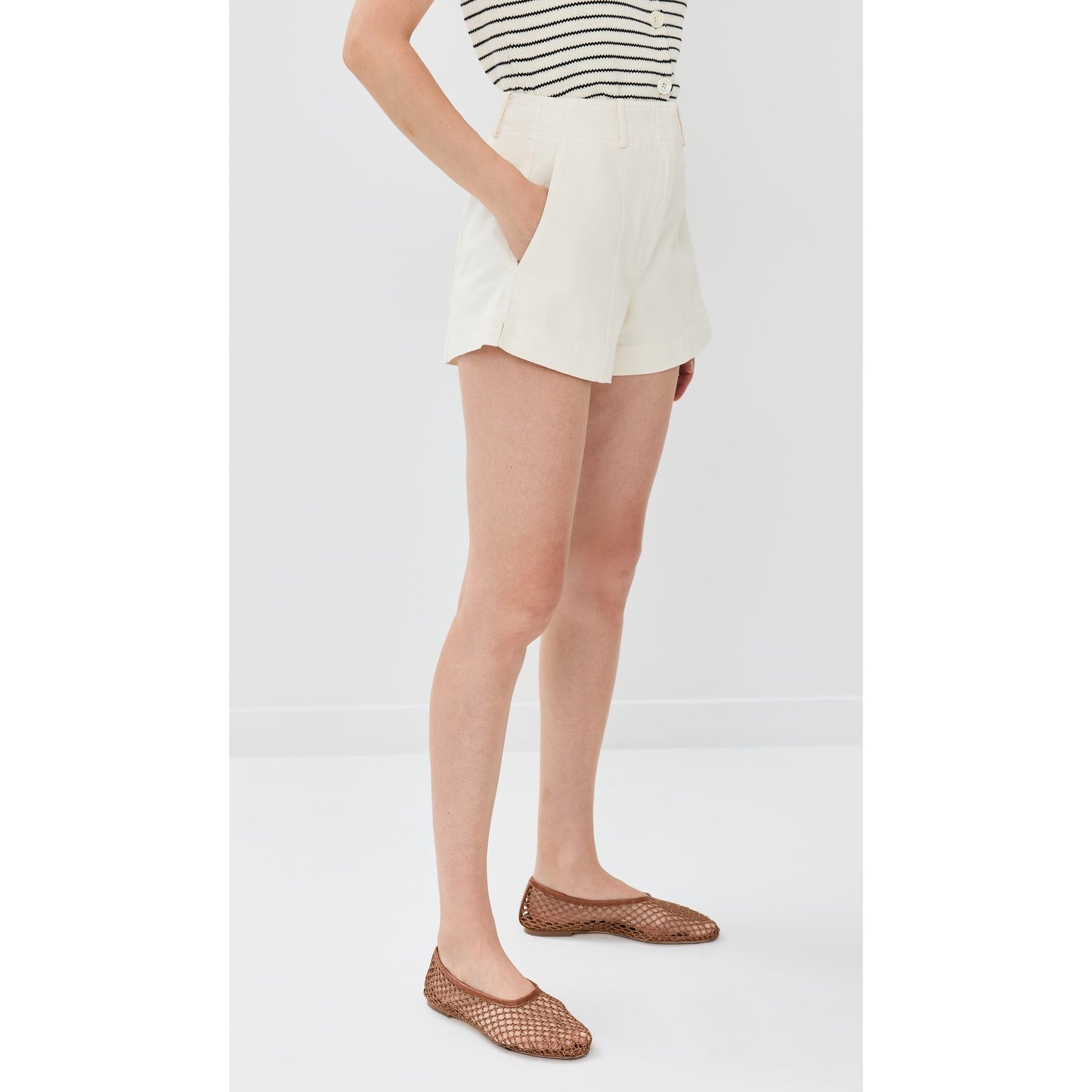 Apiece Apart "Veras" Shorts in Ivory, size 8