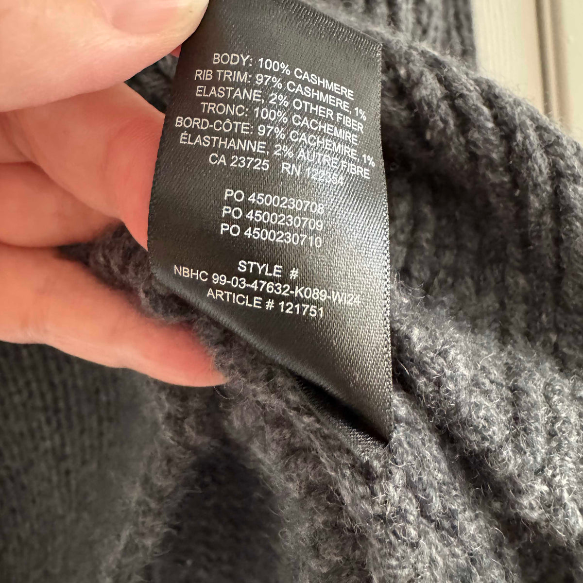 Aritzia Mesh Cashmere Oversized Crew Sweater in Dark Grey, size Small