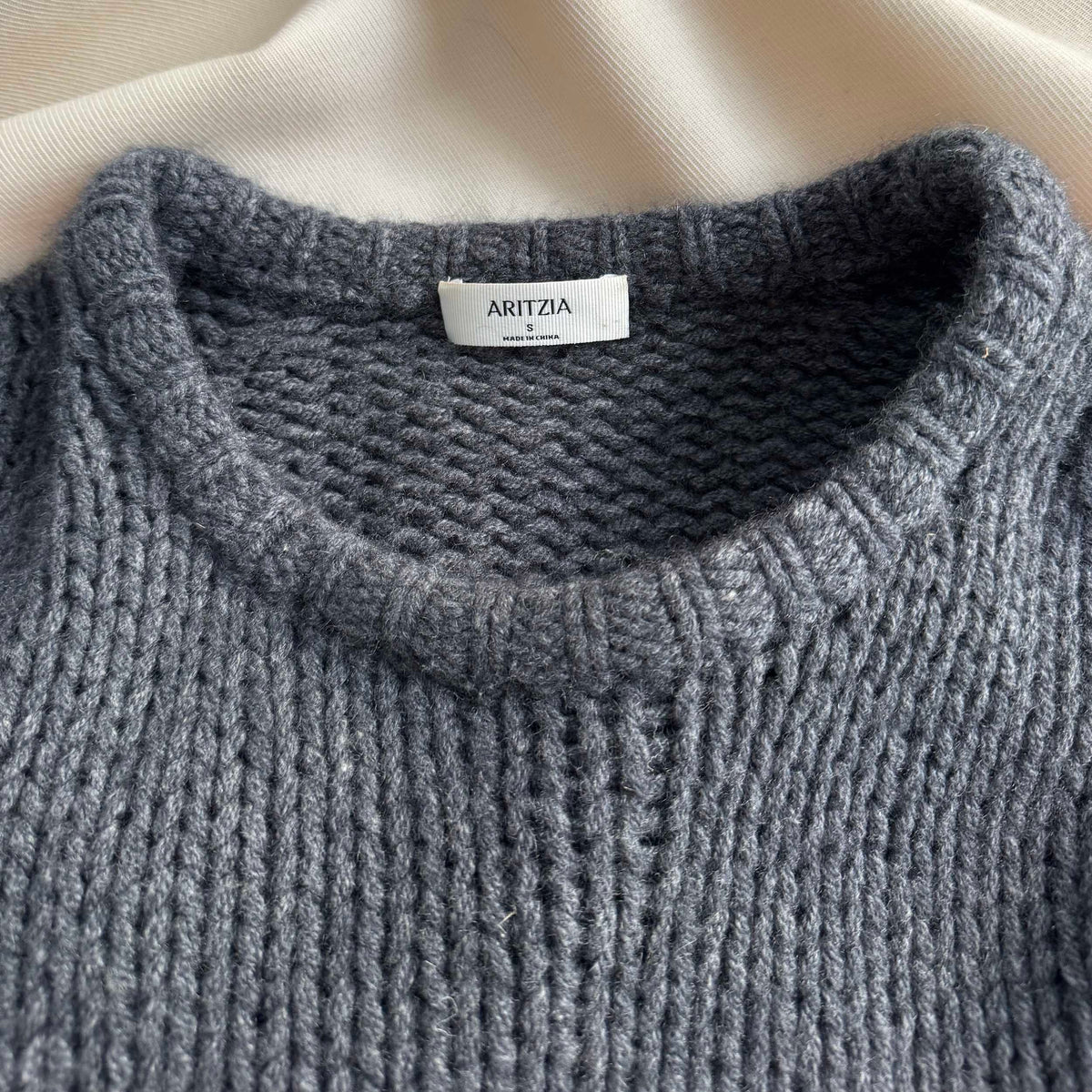Aritzia Mesh Cashmere Oversized Crew Sweater in Dark Grey, size Small