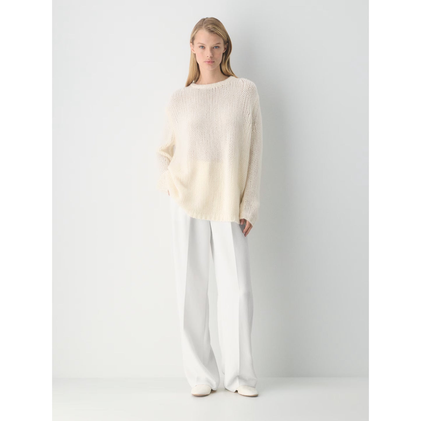 Aritzia Oversize Mesh Cashmere Crew Neck in "Whisper White, size Small