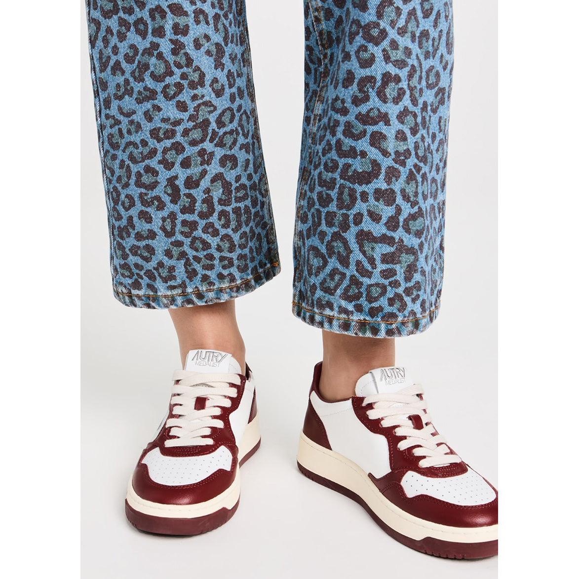 Autry "Medalist" Sneakers in Dark Red, size 37