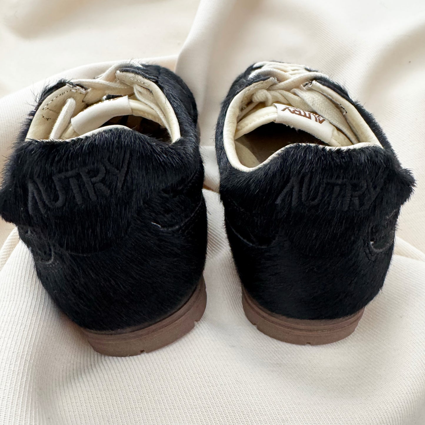 Autry "Windspin" Pony Hair Sneakers in Black, size 38