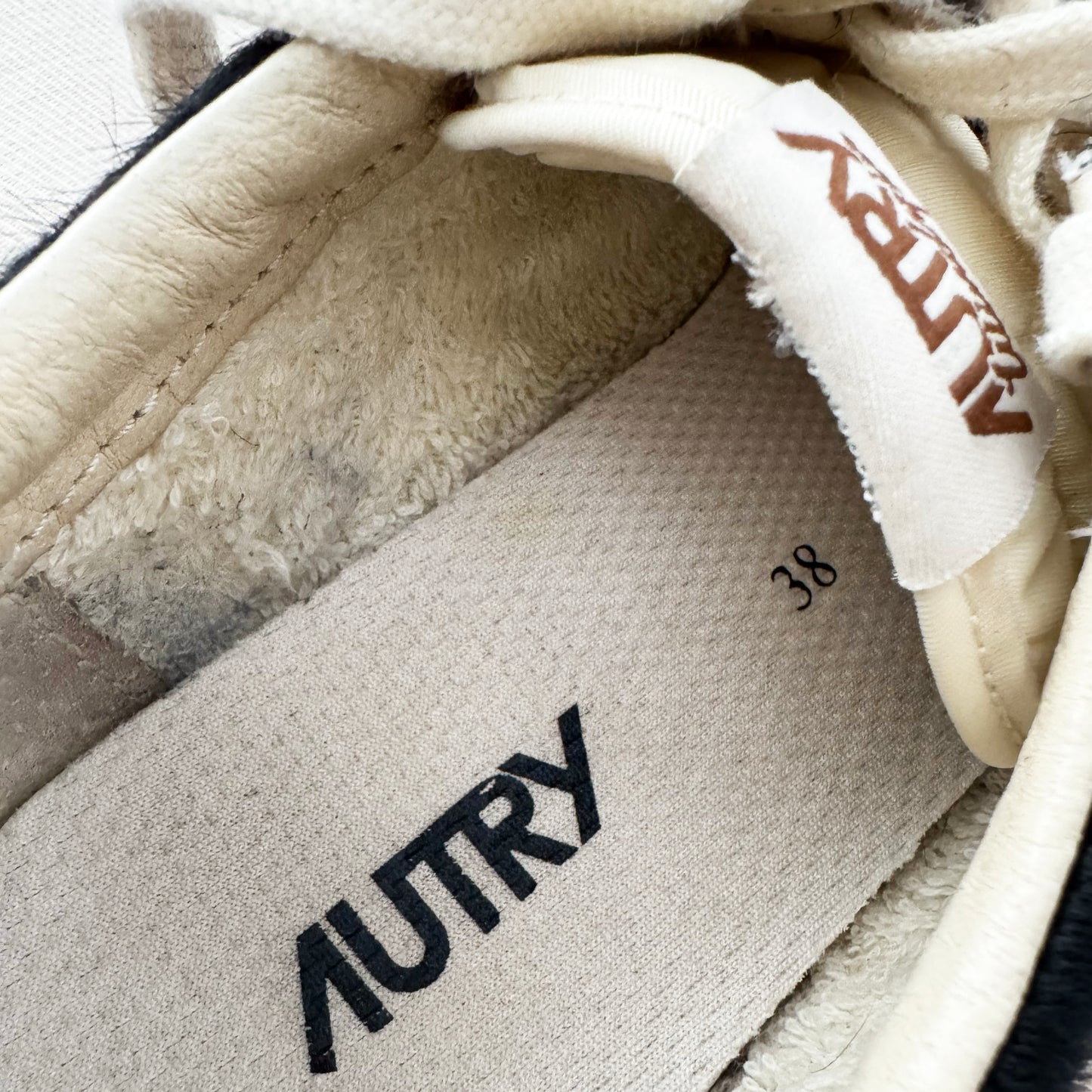 Autry "Windspin" Pony Hair Sneakers in Black, size 38