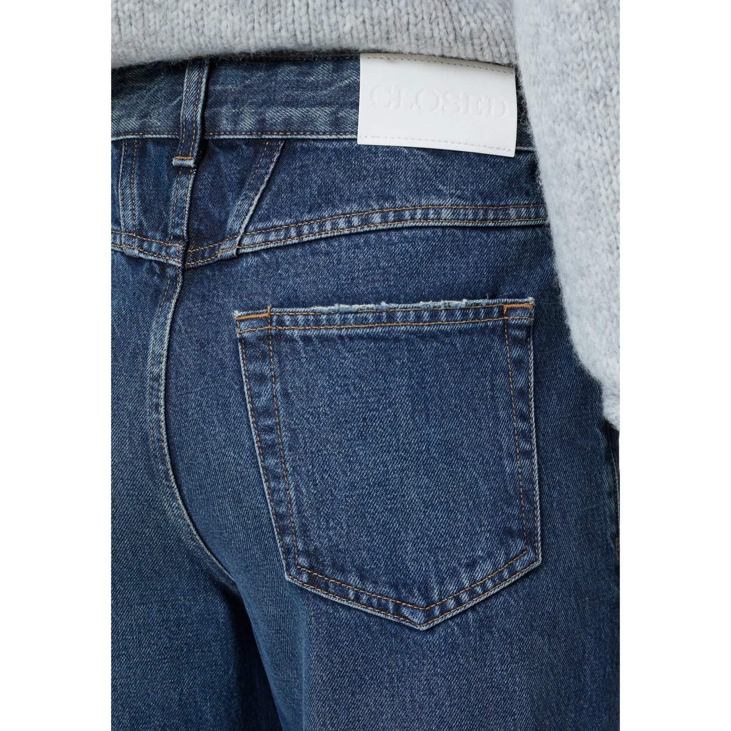 Closed "Nikka" Wide Leg Jeans in Dark Blue, size 32