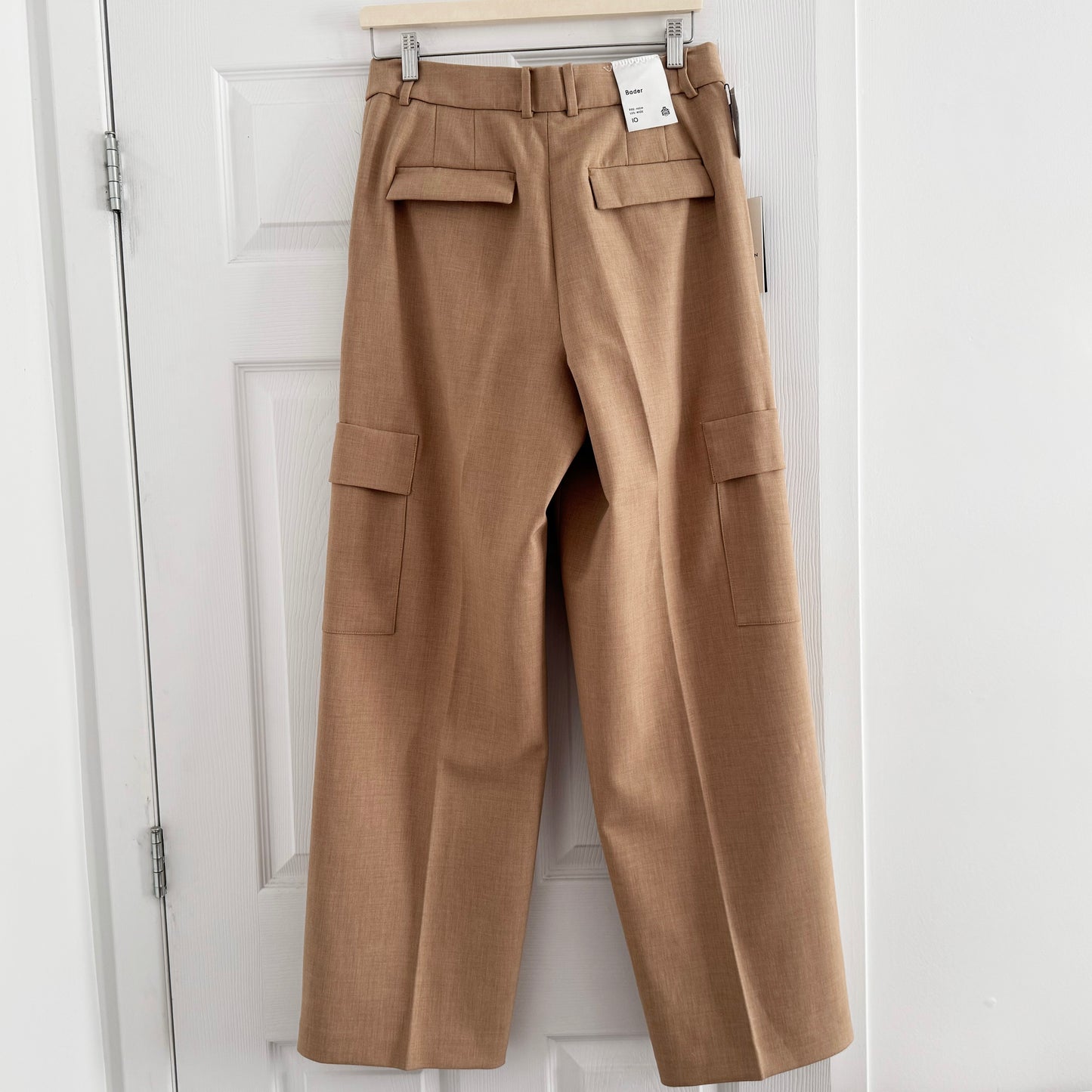 Babaton "Bader" Cargo Pant in "Heather Constant Camel", size 10 (fits 8?)