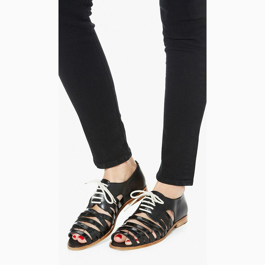Band of Outsiders Strappy Derby's, size 40