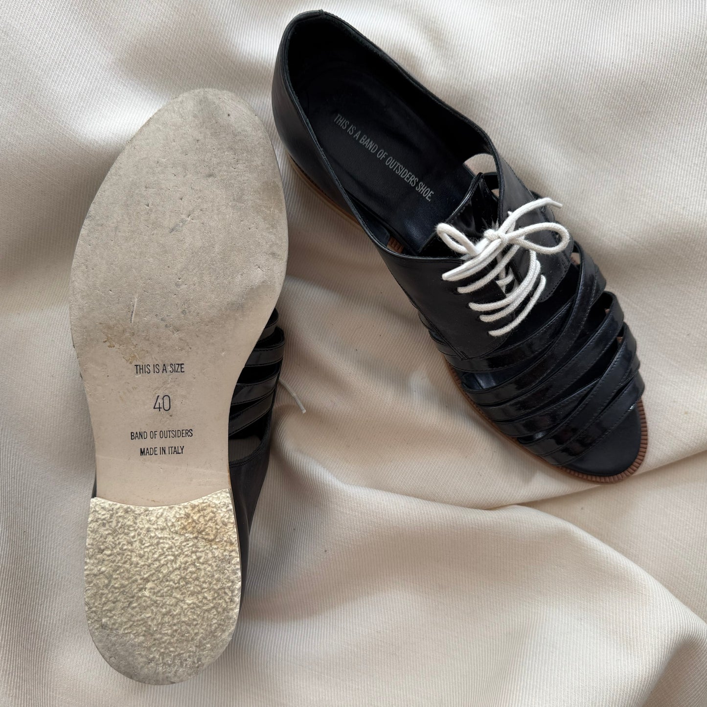 Band of Outsiders Strappy Derby's, size 40