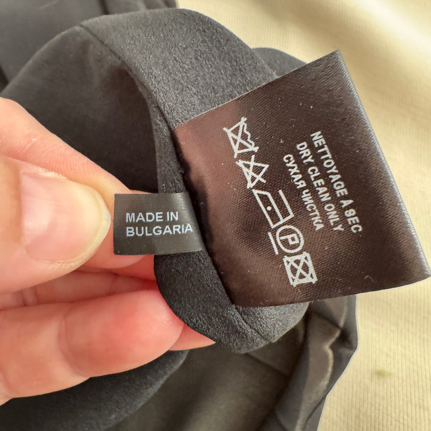 Barbara Bui Pleated Chiffon Mini Skirt in Black, size 36