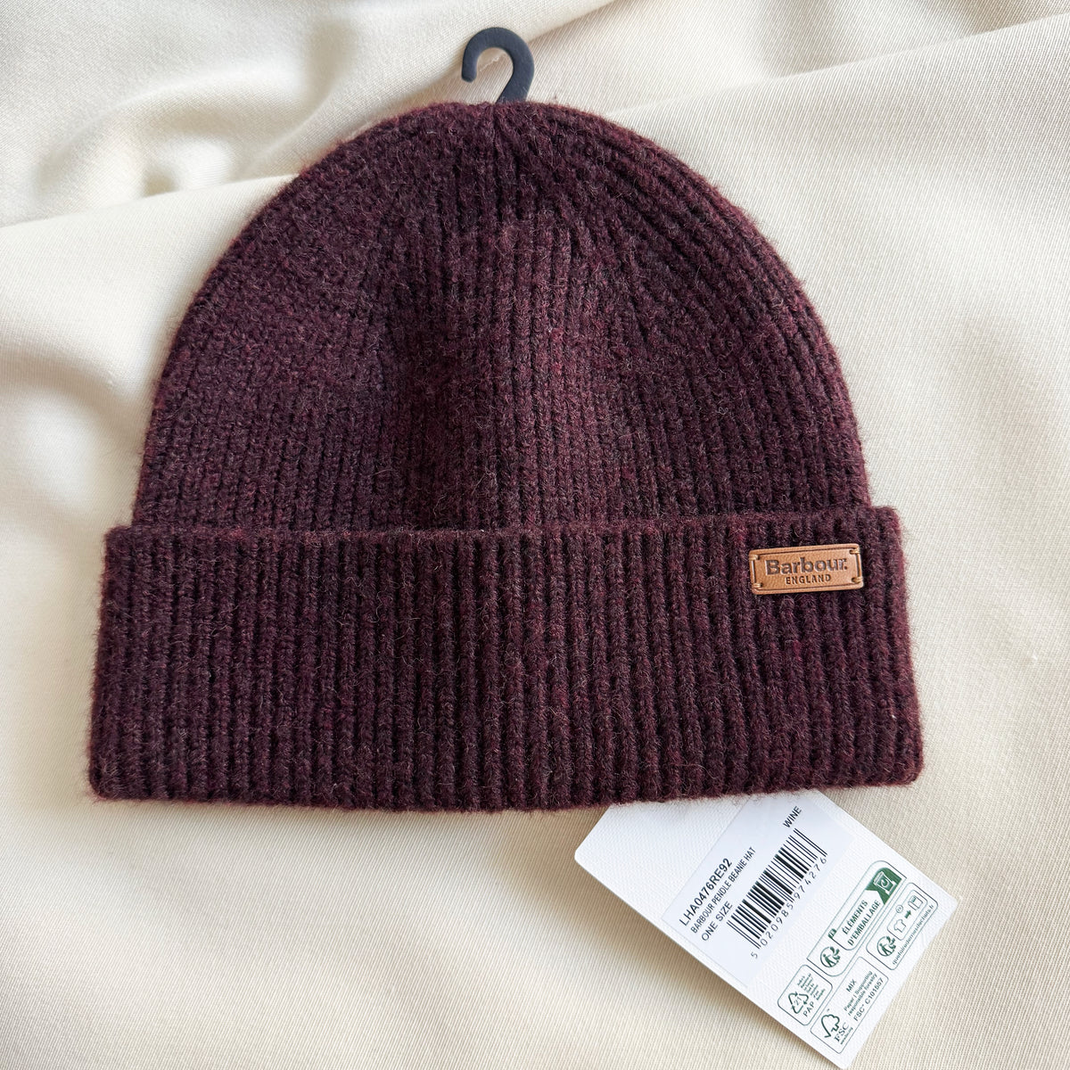 Barbour "Pendle" Beanie Hat in "Wine"