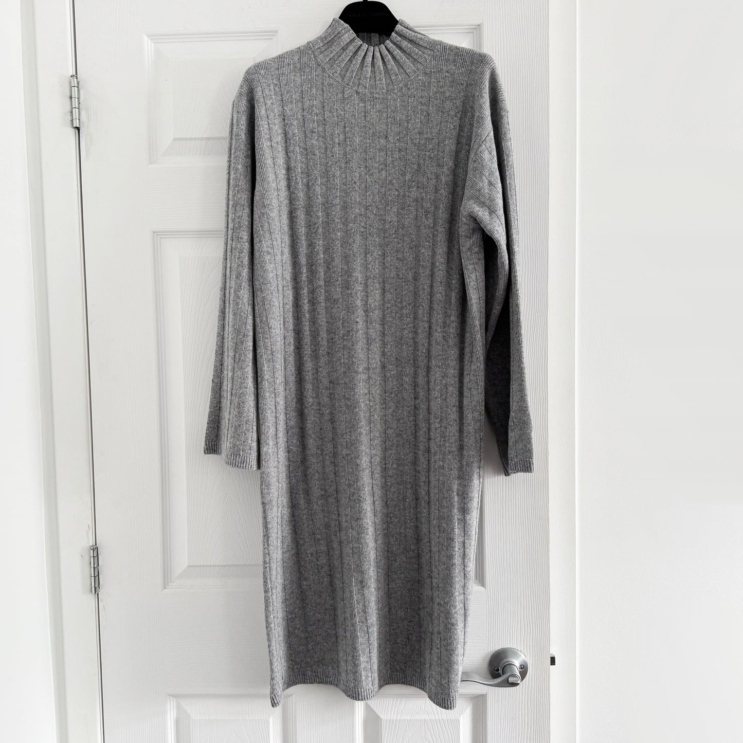 Barbour "Sophia" Ribbed Knit Dress in Grey, size Small