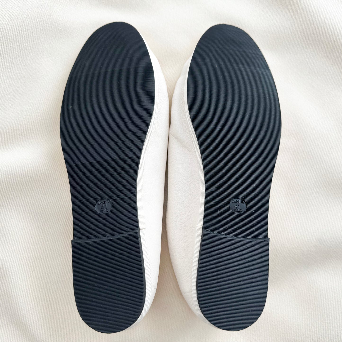 Bartels "Marygold" Moccasin Flats in Cream, size 41 (fits 10/10.5)