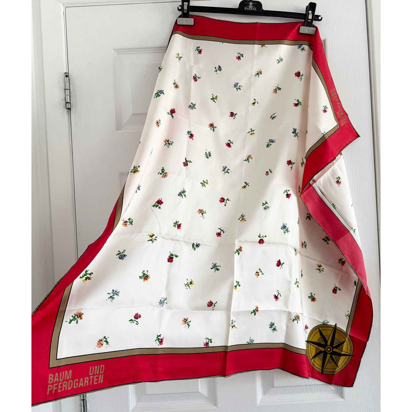 Baum und Pferdgarten "Leah" Petite Flower Scarf