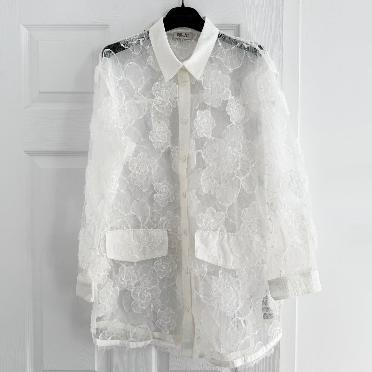 BAUM UND PFERDGARTEN "Annica" Lace Blouse in White, size 36