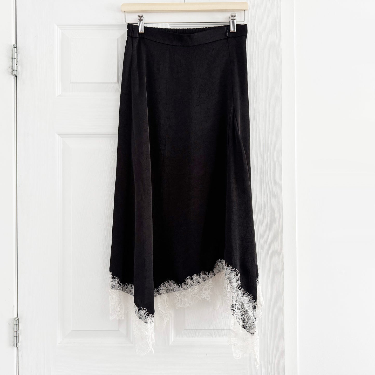 Baum und Pferdgarten Black Satin Skirt w Lace Trim, size 36