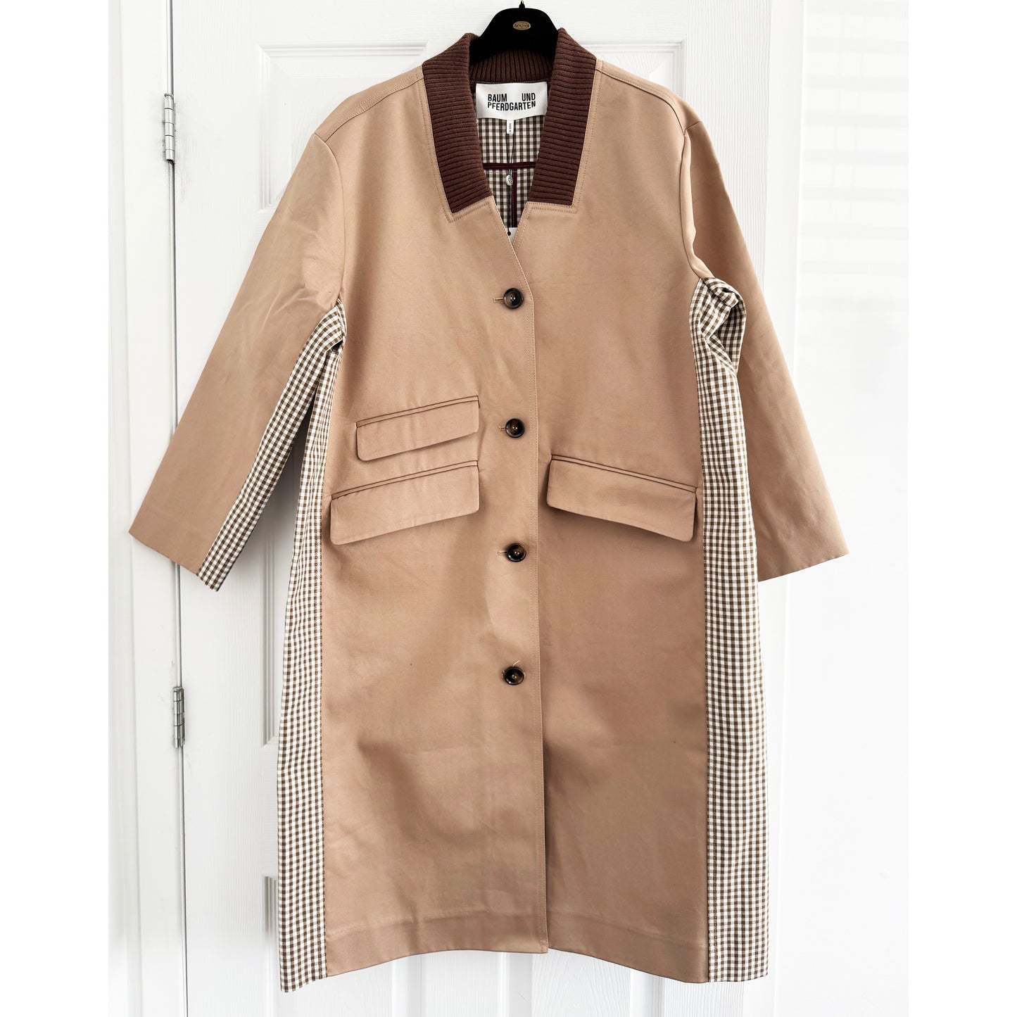 Baum und Pferdgarten "Dagny" Trench in "Portabella Camel Check", size 36 (fits size 4)