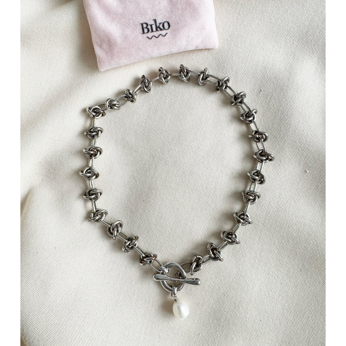 BIKO "Sydney" Collar with Pearl Pendant