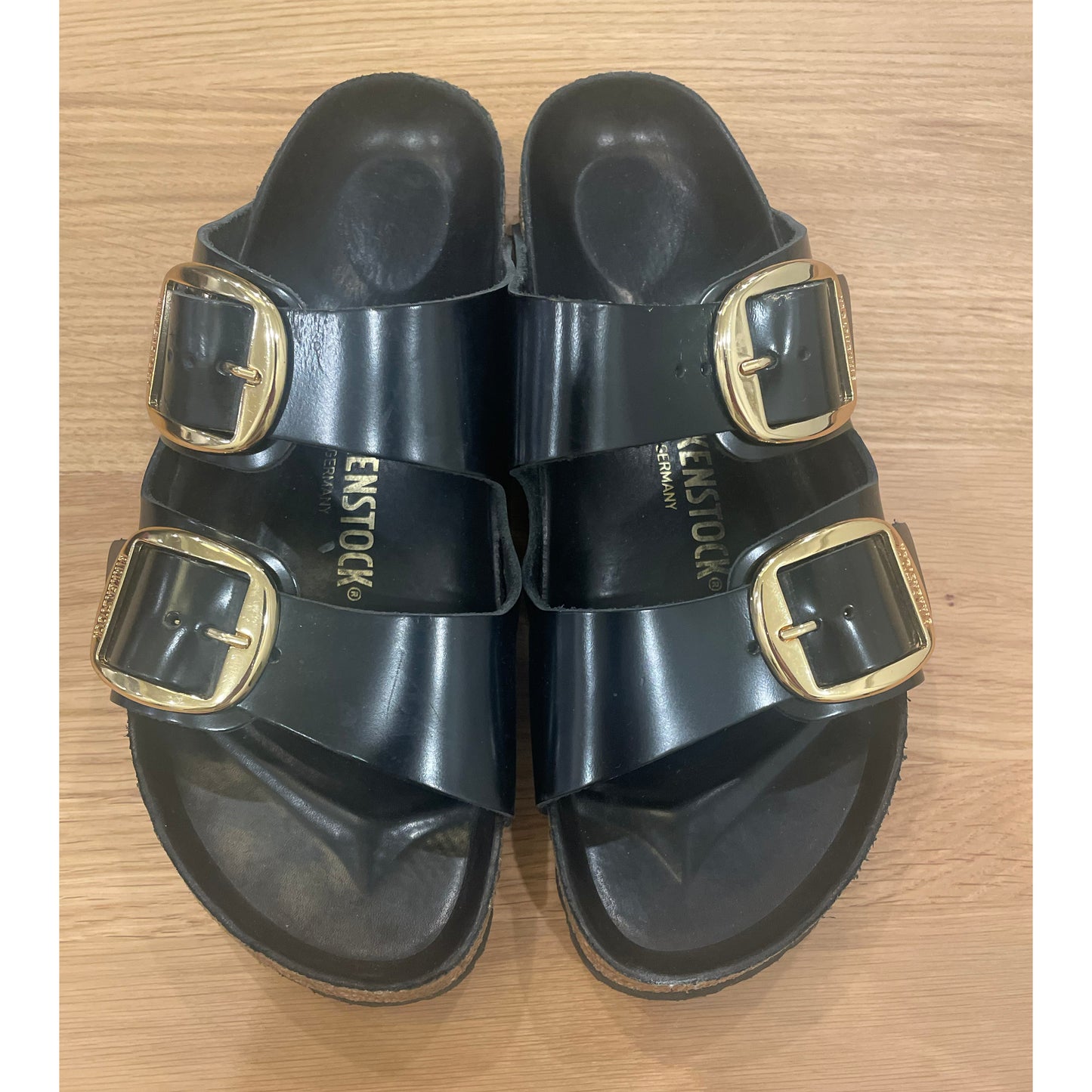 Birkenstock Arizona Sandals in Black Patent Leather, size 40