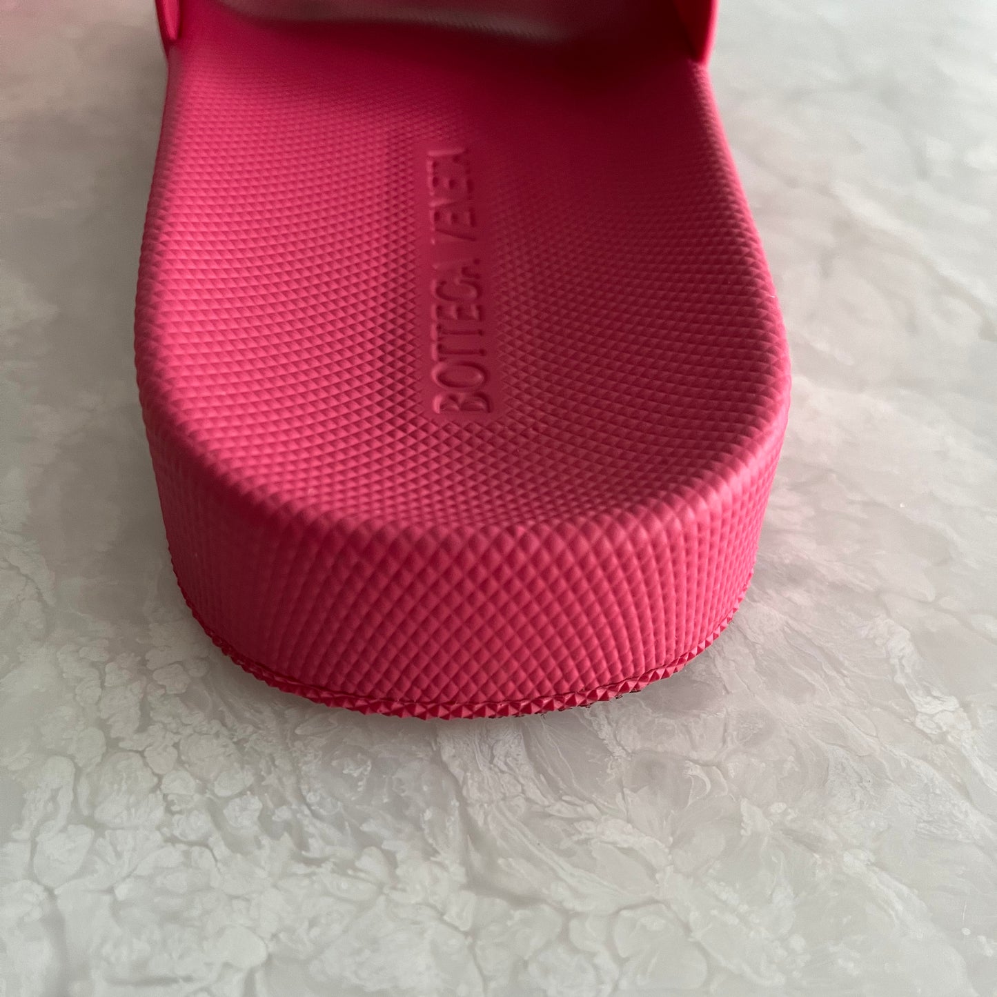 Bottega Veneta Pink Pool Slides, size 38
