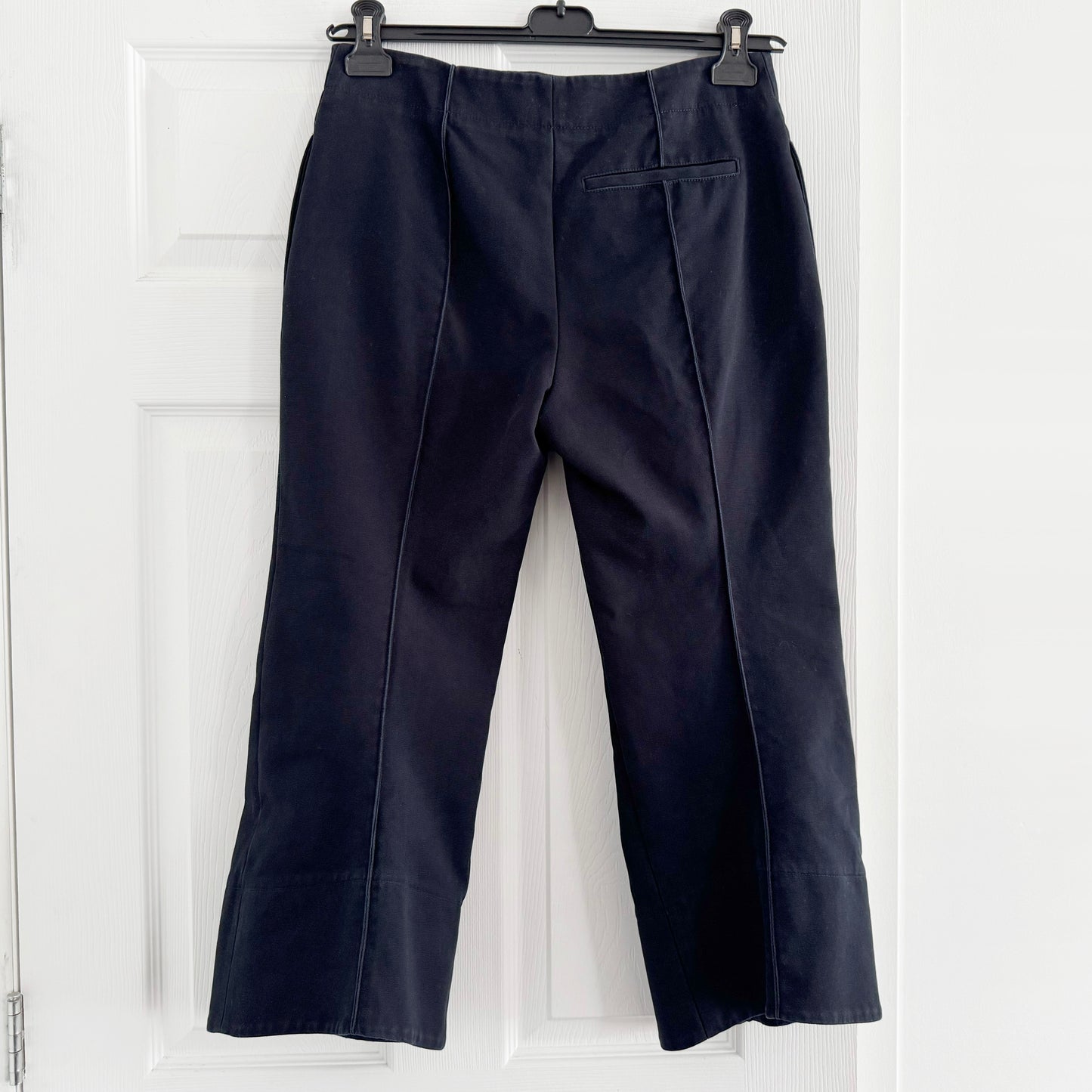 Bottega Veneta Cropped Pants in Navy, size 40