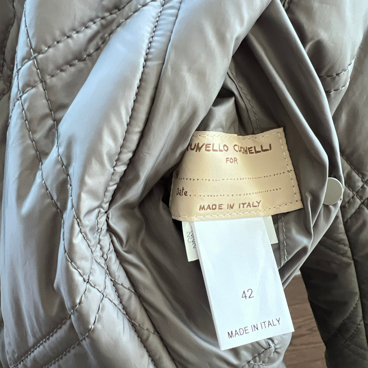 Brunello Cucinelli Reversible Shearling Coat in Ivory/Grey, size 42