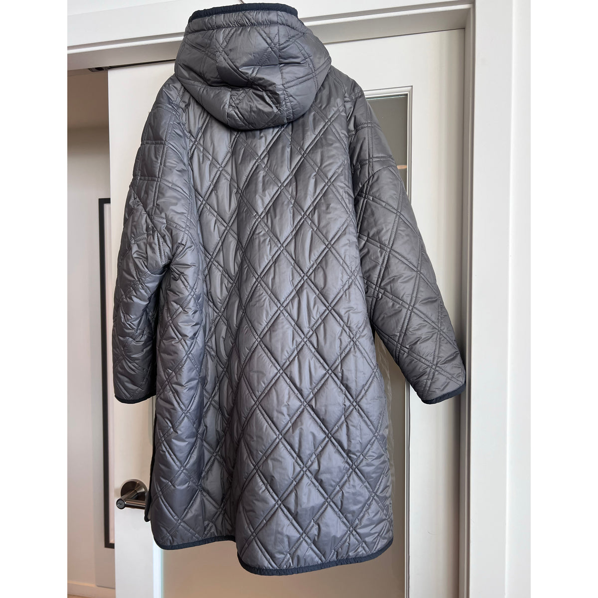 Brunello Cucinelli Reversible Shearling Coat in Ivory/Grey, size 42