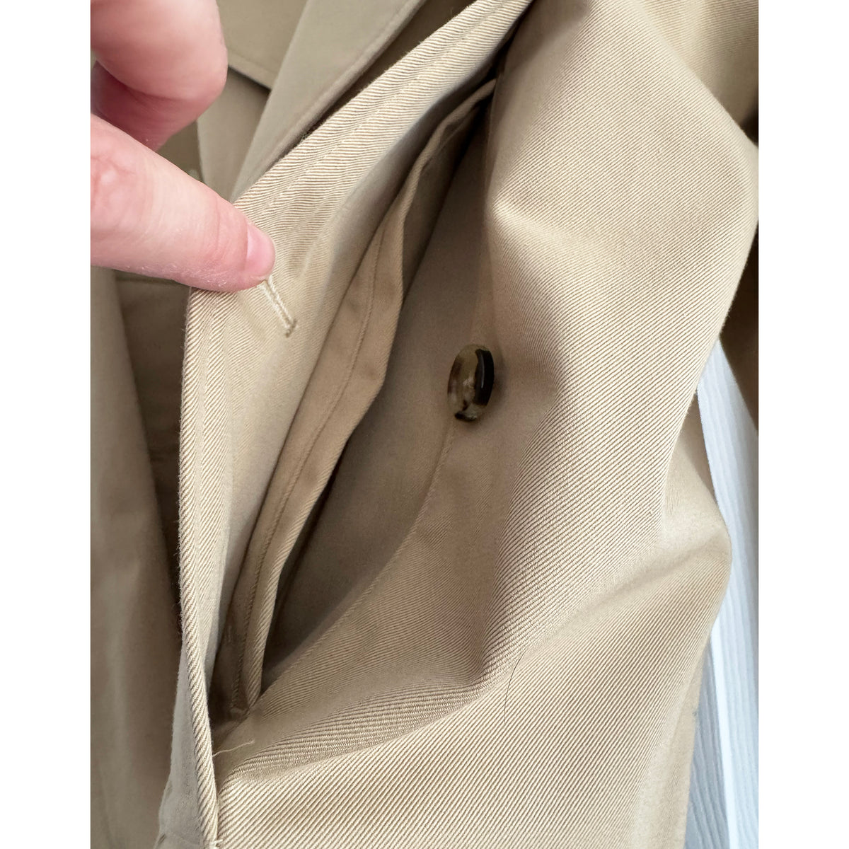 BURBERRY Cropped Gabardine Trench Jacket in Beige, size 10US