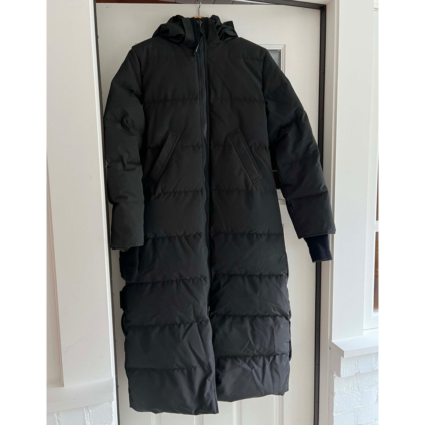 Canada Goose "Mystique" Parka in Black, size Small