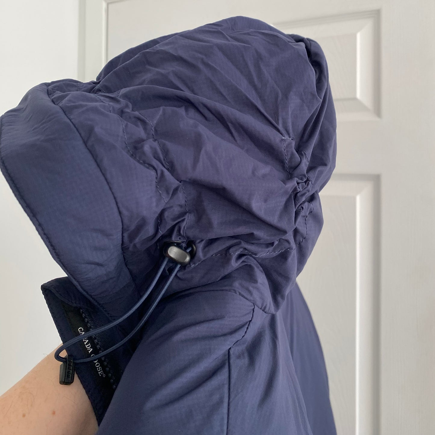 Canada Goose "Camp" Matte Hooded Down Jacket in Navy, size XL (fits M/L)