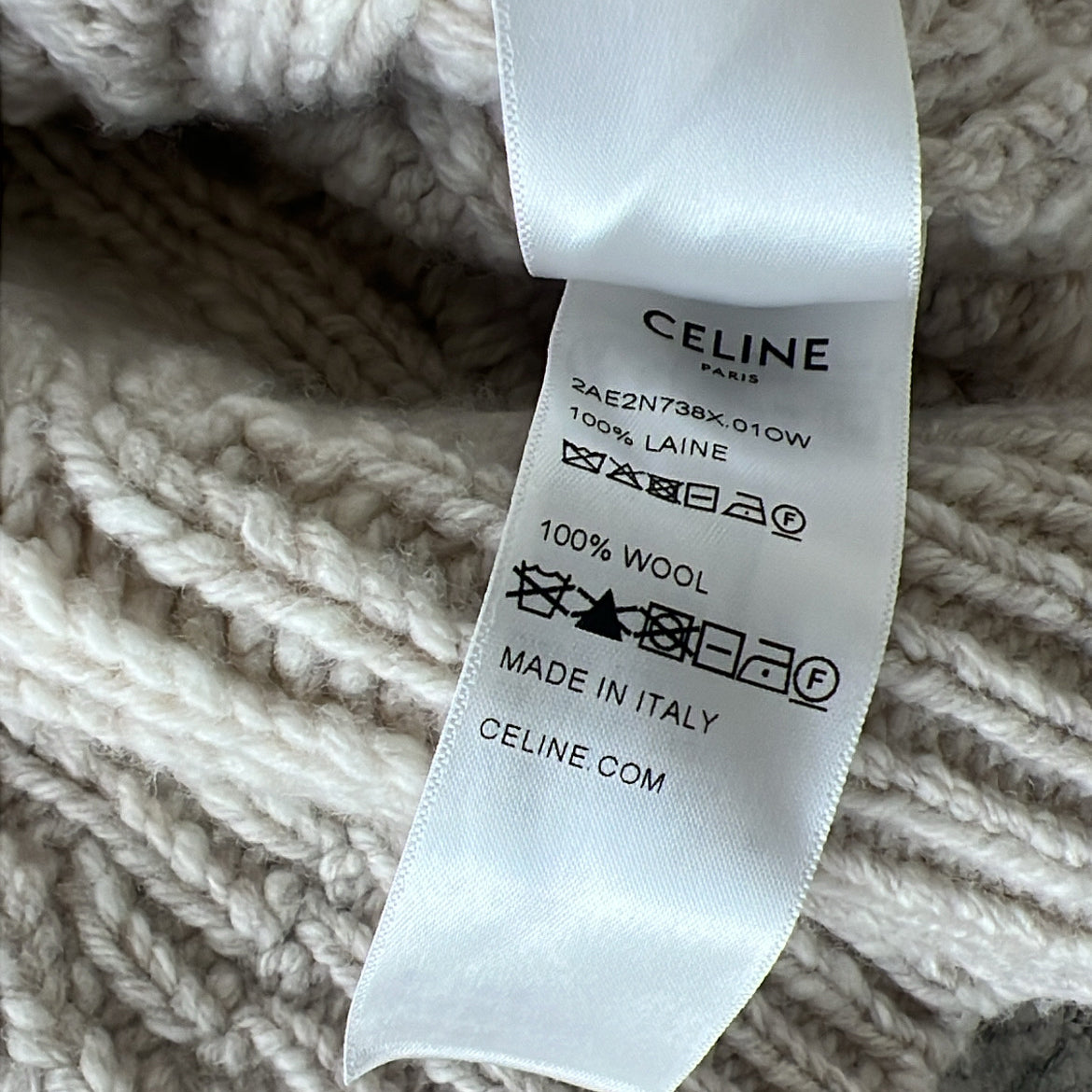 Celine Triomphe Crew Neck Aran Wool Sweater in Off-White , size Medium