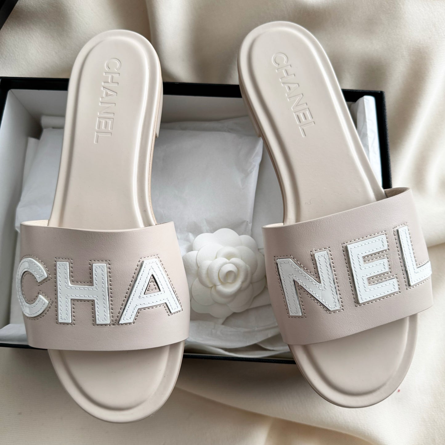 Chanel Flat Logo Slides in Blush/White, size 41C