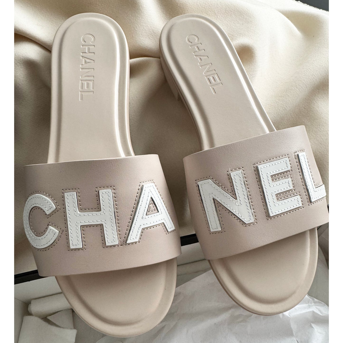 Chanel Flat Logo Slides in Blush/White, size 41C