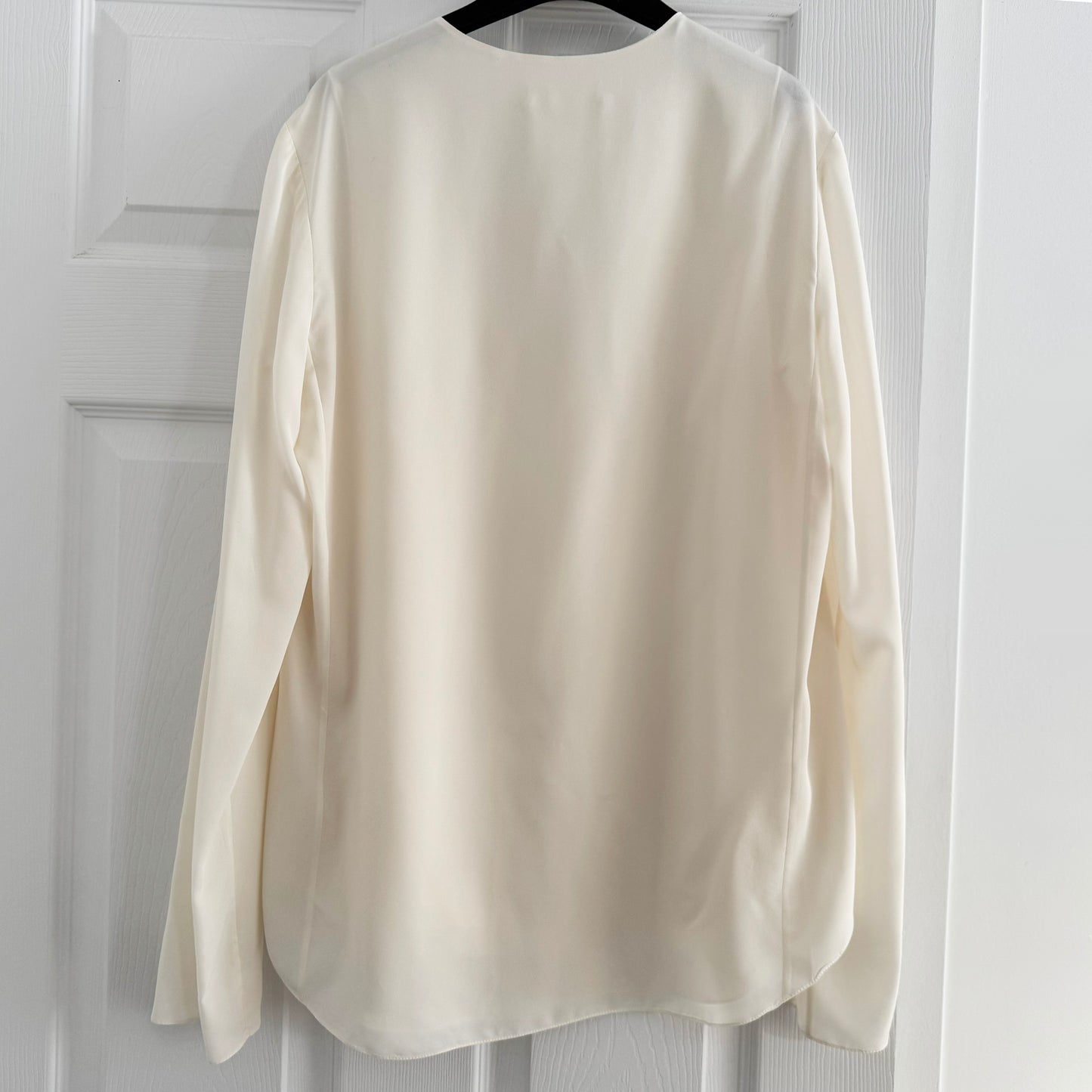 Chloe V neck Blouse in "Milk", size 40