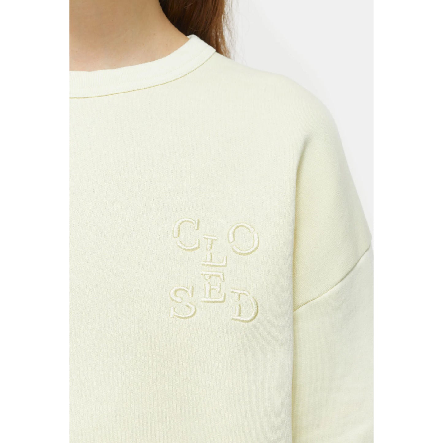 Closed Crew Neck Sweatshirt in Vanilla, size XS