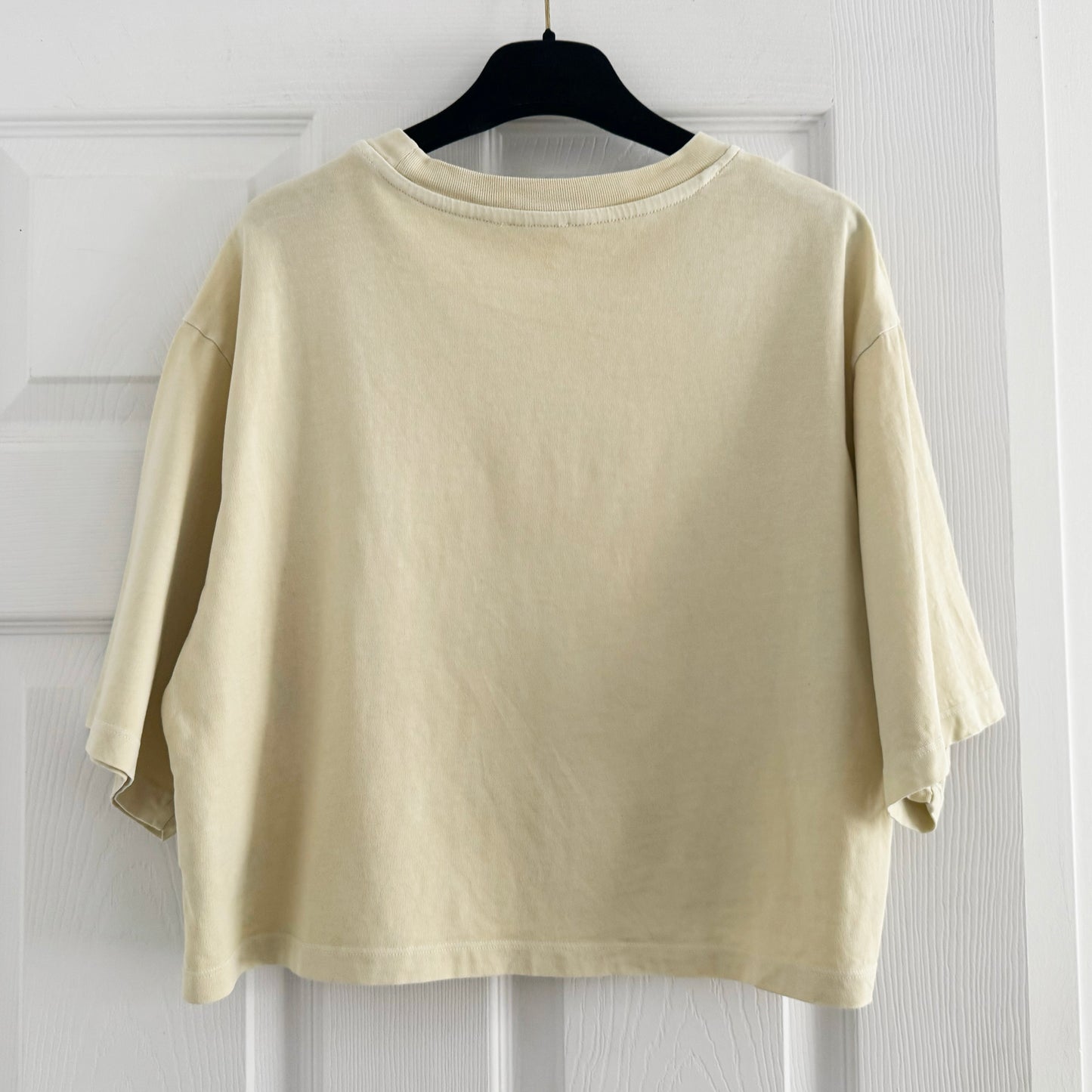 Closed Official Oversize Cropped Tee Shirt in Pale Yellow, size XS