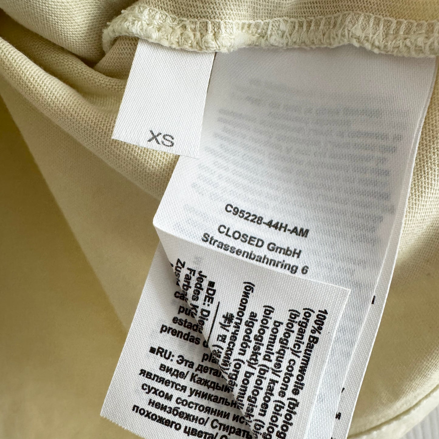Closed Official Oversize Cropped Tee Shirt in Pale Yellow, size XS
